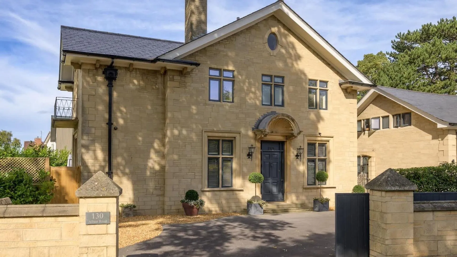 Luxurious Home In Cheltenham Private Parking GLOUCESTERSHIRE Holiday home